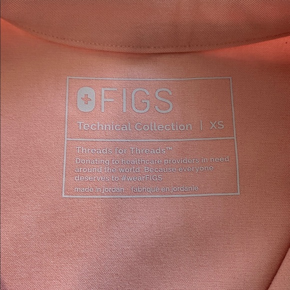 Figs Pink Sand Limited Edition Scrub Set - Picture 3 of 8